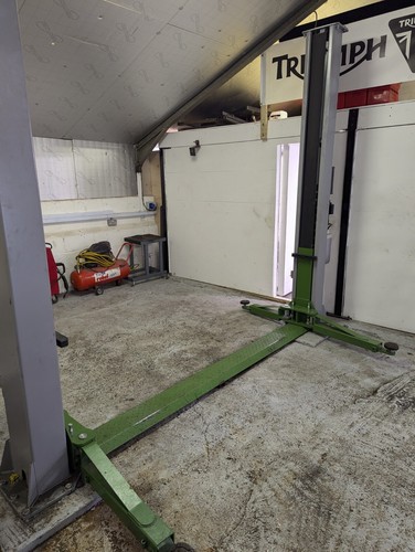 2 post car lift 240v - Picture 12 of 20