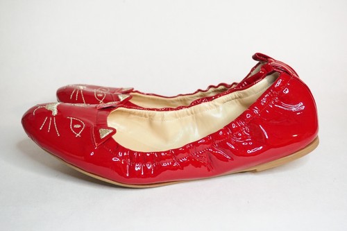 Ballerine Charlotte Olympia rosse in vernice con ricamo gatto oro, taglia 9 - Foto 4 di 12