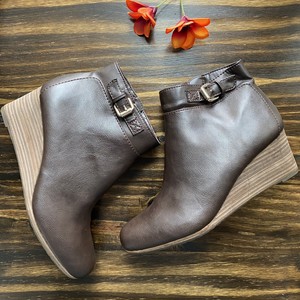 dr scholl's daina wedge bootie