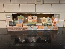 Wooden Pull Along Train Animal Train 19 Pieces BRAND NEW SEALED  FREE SHIPPING