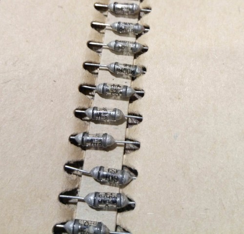 100pcs Genuine Germanium Diode D18 IS307 Fuzz pedal Crystal radio USSR Boxed - Picture 2 of 4
