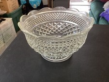 Anchor Hocking Wexford Pattern Pressed Glass Bowl — listing 2