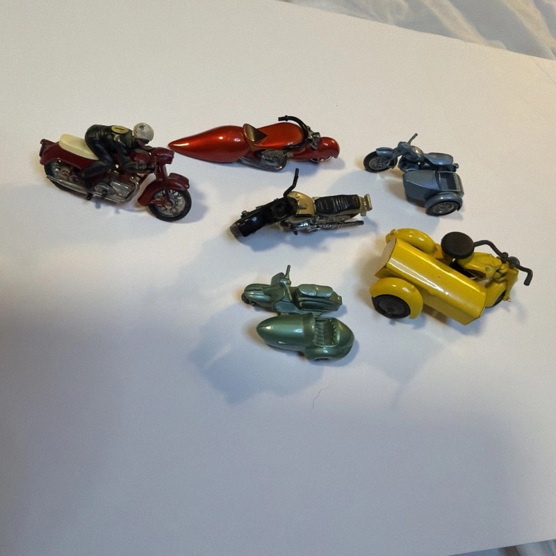 Five Motor Bike / Motorcycle Lot