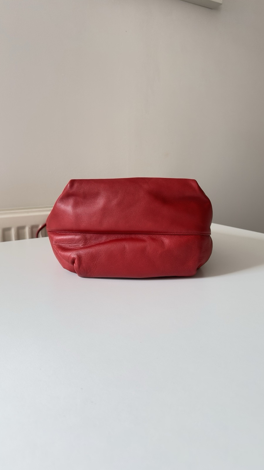 Borsa a tracolla Saint Laurent rossa in morbida pelle teddy secchiello