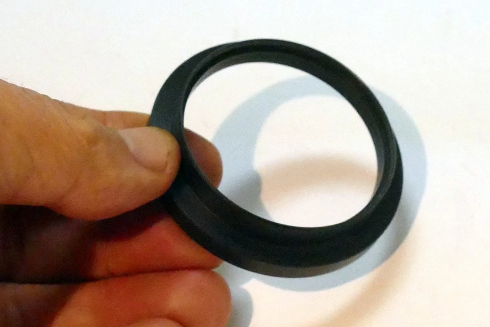58mm female thread hood or plastic ring (single threaded) - Image 4 of 4