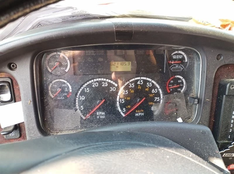 Panel de moldura de puerta delantera derecha Freightliner M2 2012 (9936274 Foto 3 de 4