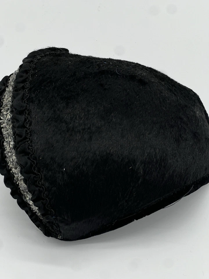 Vintage-1950s-Black-Fascinator-Hat-Beaded-Trim-Velvet-Cocktail-Evening - Image 3 of 4