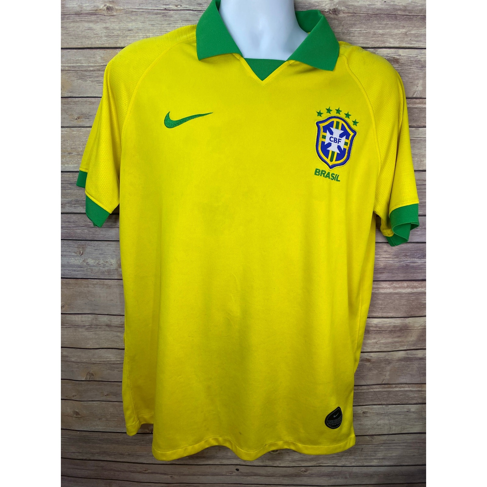 Brazil National Team Home Soccer Jersey Nike Men’s Size Medium 21x28 Football