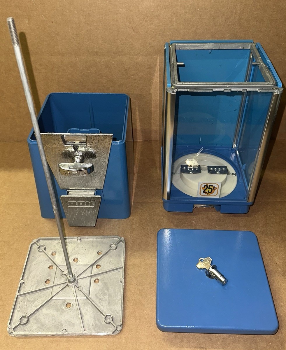 Oak Astro Vista Bulk Vending 25 Cent Candy Machine Lock & Key