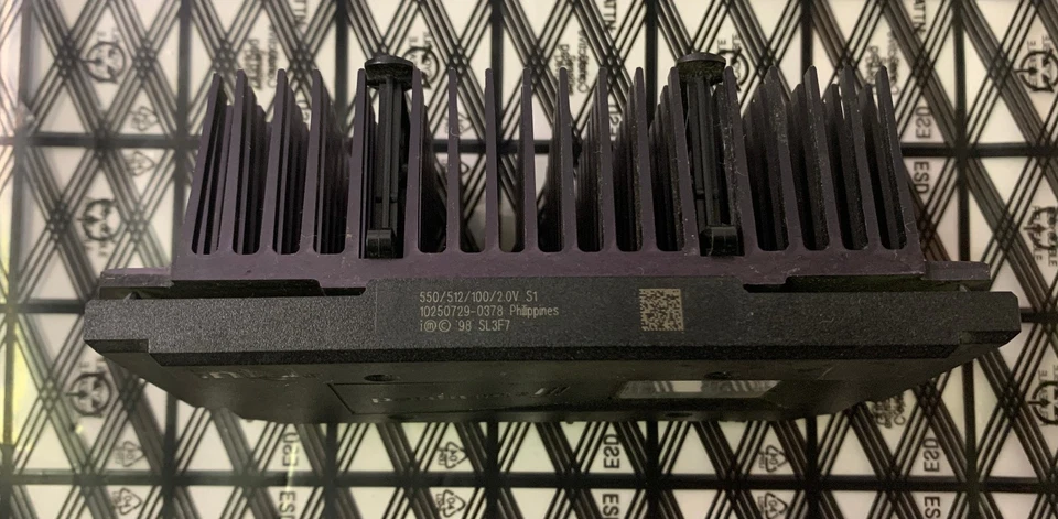 Intel Pentium III SL3F7 550/512/100/2.0V S1 0.55GHz CPU Processor - Image 2 of 4