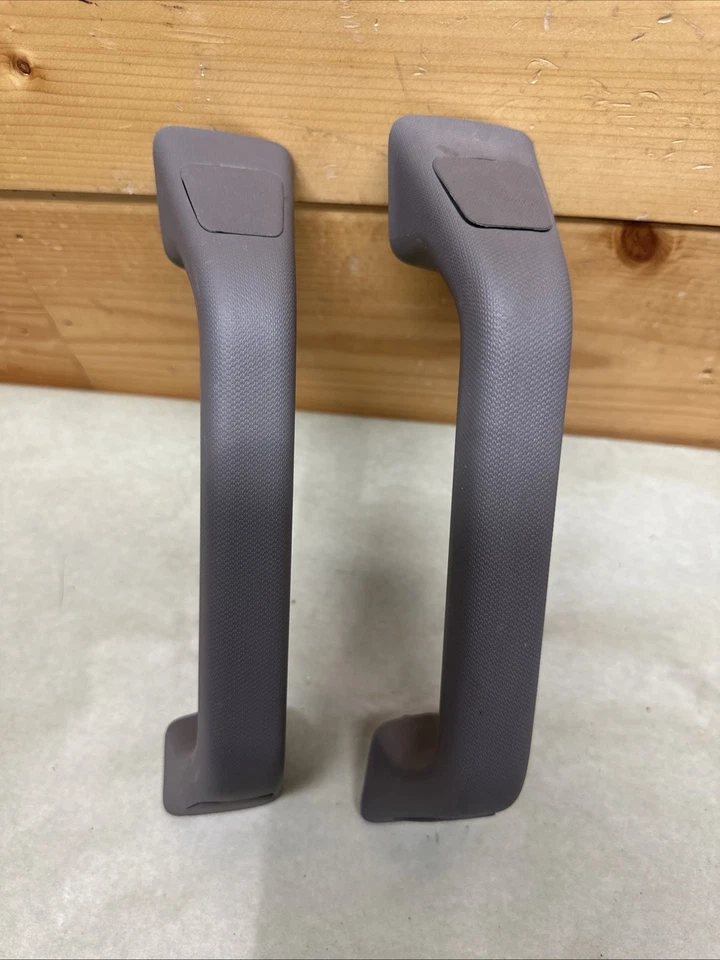 2015-2019 Ford F150 Interior Grab Handles Used OEM (FL3B-1631431-ADW) LH & RH - Image 2 of 4