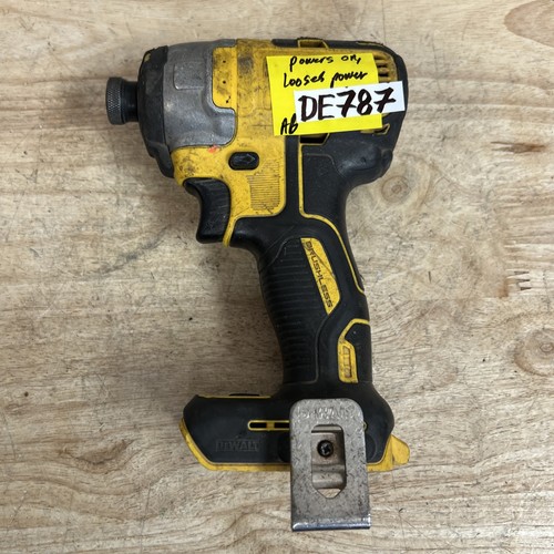 DE787 - DEWALT DCF787 20V 1/4” Cordless Impact Driver - FOR PARTS OR REPAIR