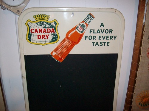 Vintage Canada Dry orange Tin Sign Very rare to See Canada Dry orange Pop - Picture 2 of 5