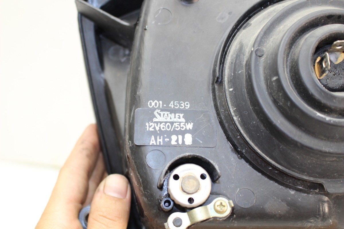 1987 KAWASAKI NINJA ZX750 (#299) HEADLIGHT HEAD LAMP LIGHT