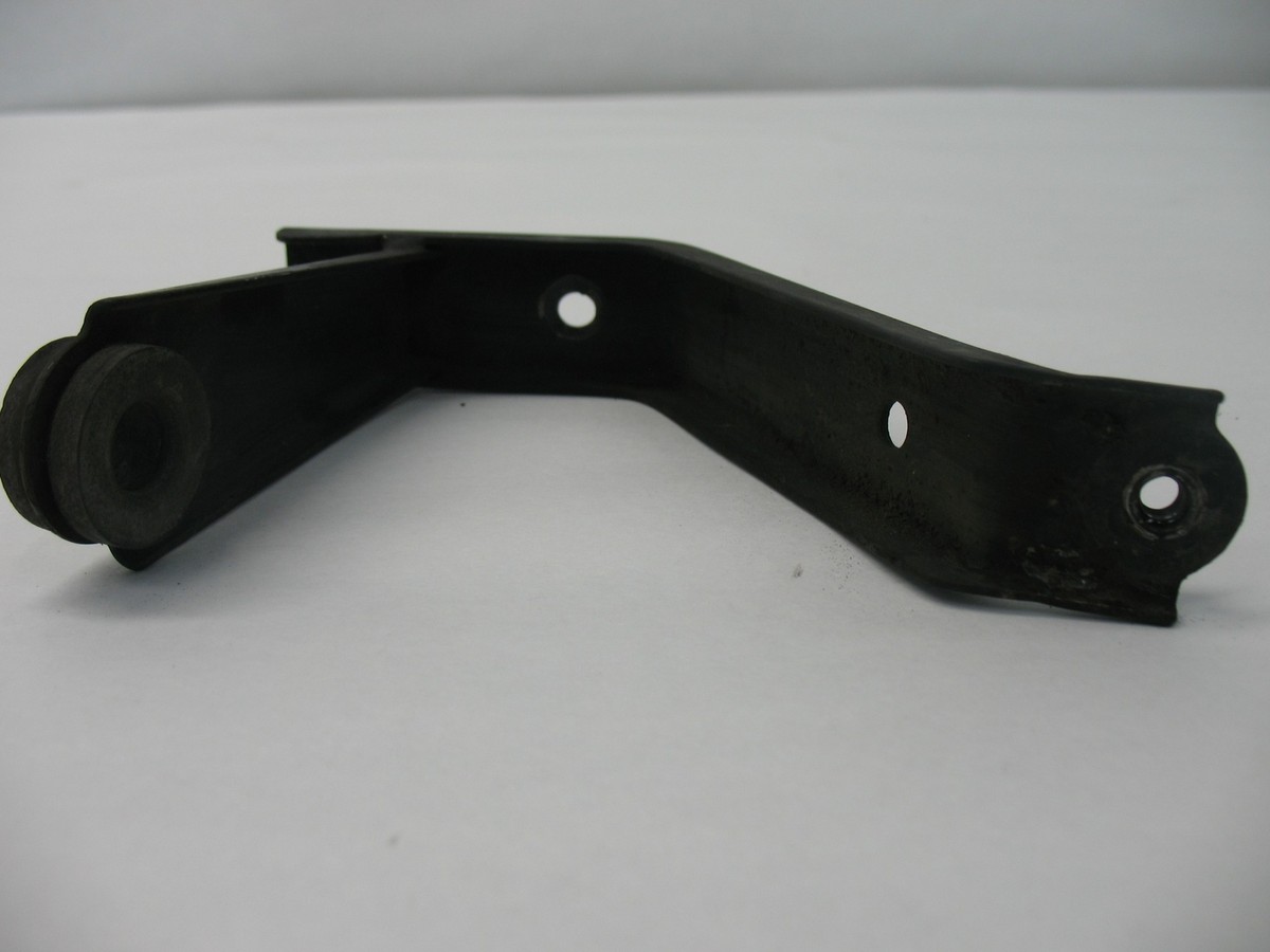 92 KAWASAKI NINJA ZX1100C ZX11 OIL COOLER RADIATOR BRACKET | eBay