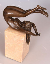 Bronze Skulptur Liegender Weiblicher Akt Nackte Frau Nude Bronzefigur Marmor