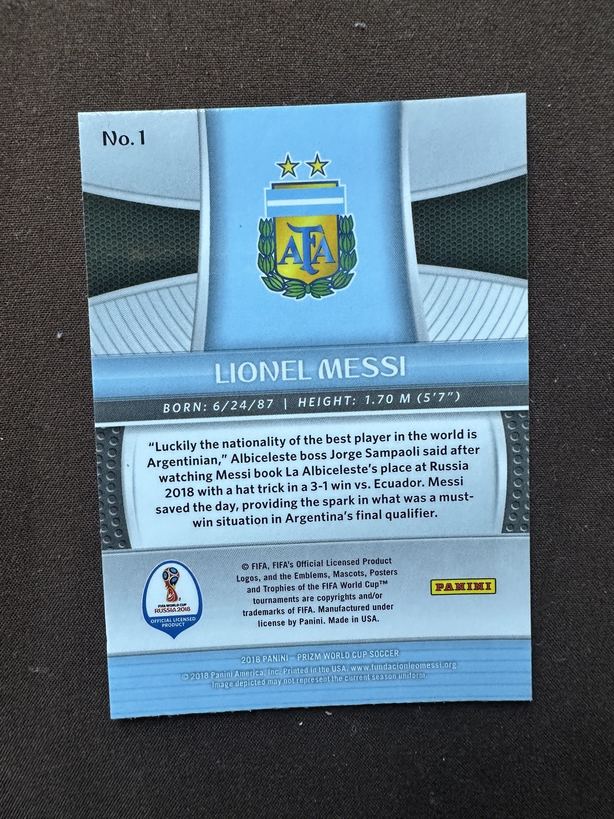 2018 Panini Prizm FIFA World Cup Lionel Messi #1 Argentina #LM2 view 2