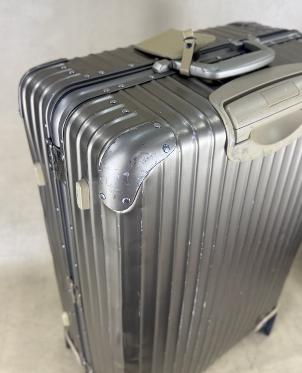 Rimowa Topas Titanium 78L 29” Multiwheel Spinner Suitor Suitcase