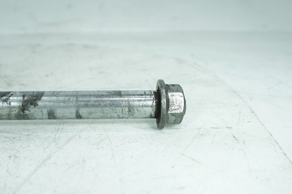 Harley Touring Electra Glide 1996 FLHT eje de rueda trasera eje de perno Foto 3 de 4