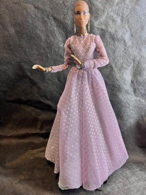 Integrity Dolls: Dressed Adele(?) Puppe (2016) mit Ständer und Zubehör