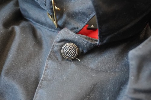 RARA | CHAQUETA DE CERA BARBOUR DEUS EX MACHINA REMACHE NEGRA L CINTURÓN GRANDE MOTO $625 - Imagen 12 de 18