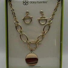 RARE DAISY FUENTES Gold Statement Pendant Statement Necklace and earrings set