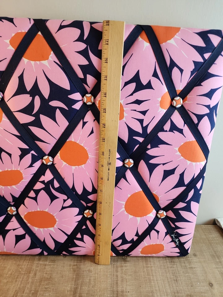 Vera Bradley "Loves Me" Ribbon Photo Memo Bulletin Board 18×24 Pink Daisy Blue - Image 2 of 4