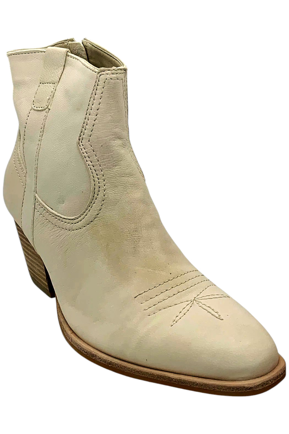 Замшевые ботильоны Dolce Vita Silma цвета слоновой кости 9490₽