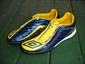 umbro indoor shoes