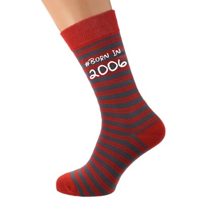 Geboren 2006 18. Geburtstag rot gestreifte Socken UK 5-12