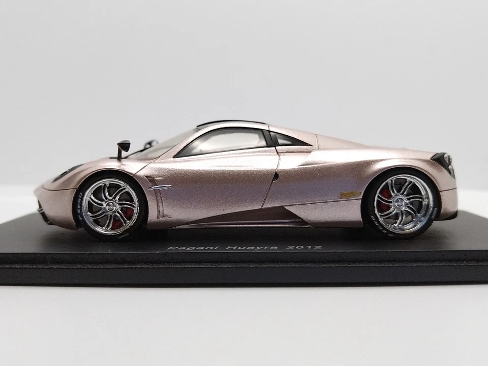 Spark 1/43 Pagani Huayra 2012. - Image 3 of 4