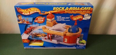 Hot Wheels 2000 Rock & Roll Cafe Set Brand New in Box #65808 