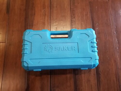 Saker 4 in Mini Portable Electric Chainsaw W/ Two 1.5 Ah Batteries Model SK1804D - Picture 6 of 7