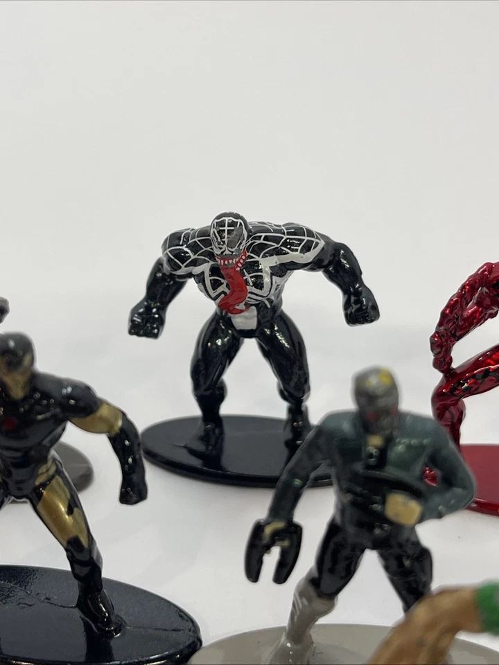 11- Figuras de acción de metal fundido a presión Jada Nano MetalFigs MARVEL - Iron Man, Hulk Foto 4 de 4