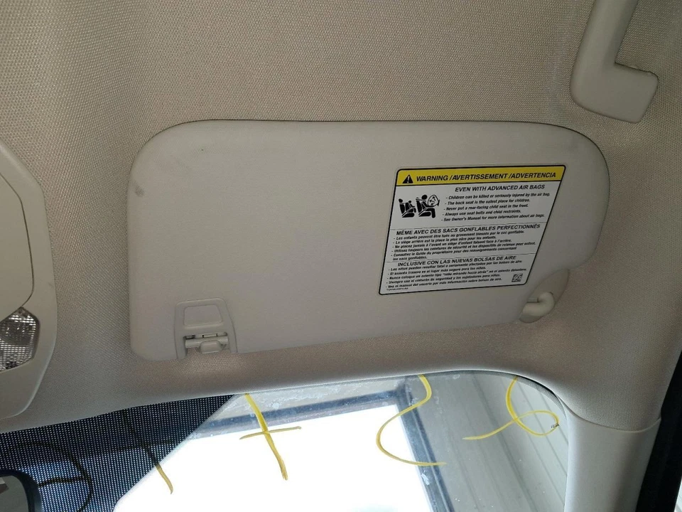 Солнцезащитный козырек для пассажира без люка с подсветкой подходит для 13–19 ESCAPE 426838 - Изображение 2 из 4