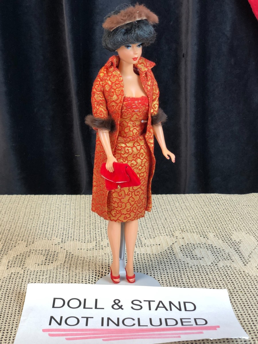 gold dress with red accessories Barbie GOLDEN ELEGANCE Coat & elegant red and gold dress