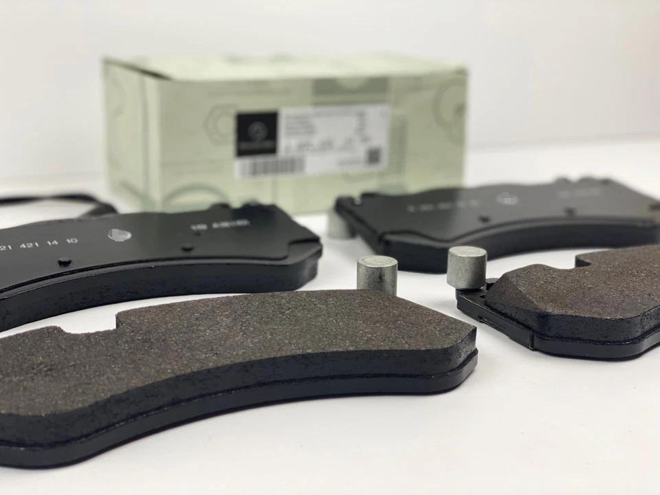 NUEVO PARA Pastillas de freno delanteras Mercedes Benz Maybach, GT, CLS63, C63, G63 y G65, GL Foto 4 de 4