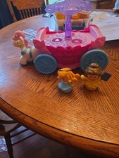 Fisher Price Little People Disney Princesa Carrusel Carruaje Belle Aurora Azul