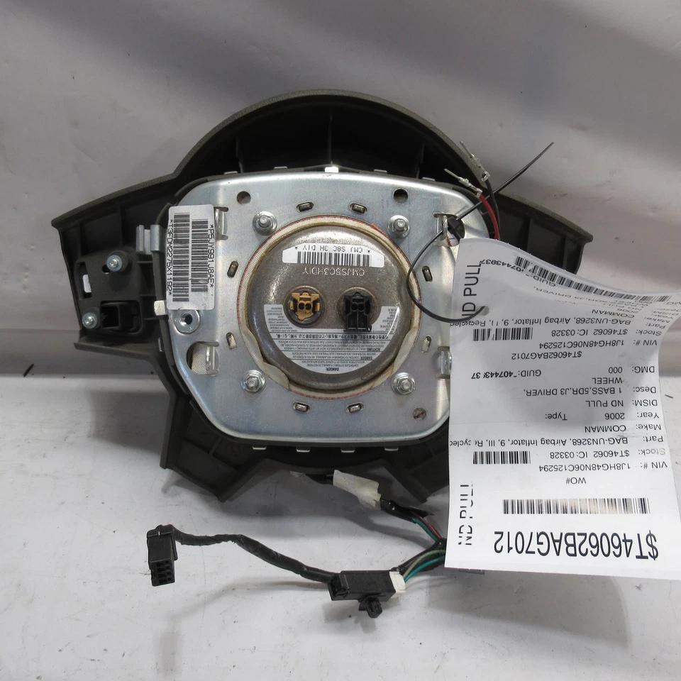 2006 Jeep Commander Wheel Airbag Driver Air Bag OEM - Image 2 of 4