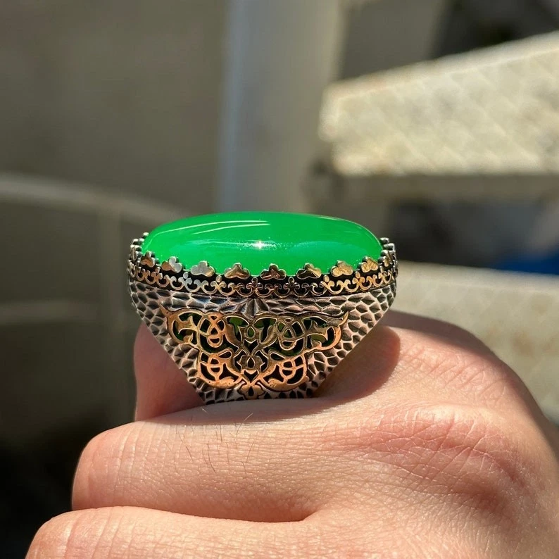 Anillo grande de plata de jade verde estilo otomano anillo de ley turco hecho a mano Foto 3 de 4