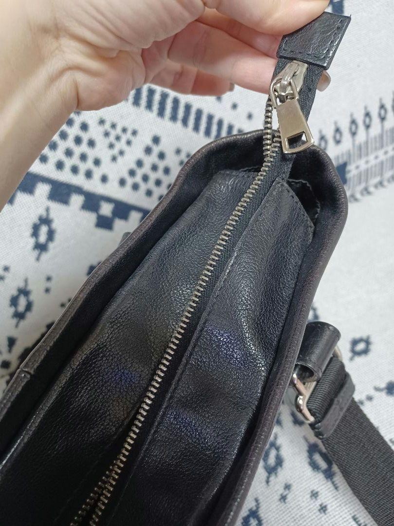 Borsa a tracolla Yves Saint Laurent YSL Cassandra pelle nera autentica F0606529