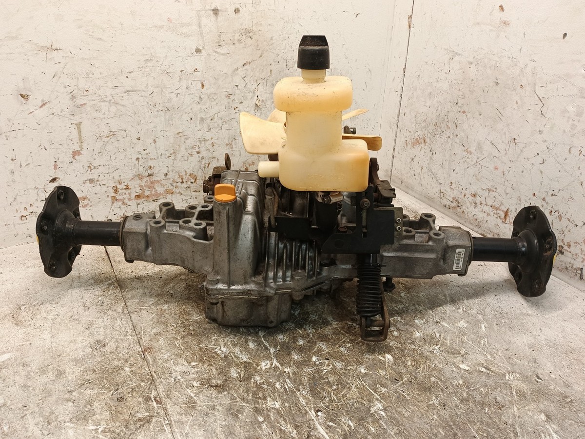 JOHN DEERE GT235 HYDROSTATIC TRANSMISSION AM123277 | eBay