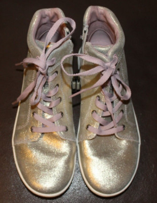 UGG   Schuhe Gr.34; USA 4;  UK 3 neu