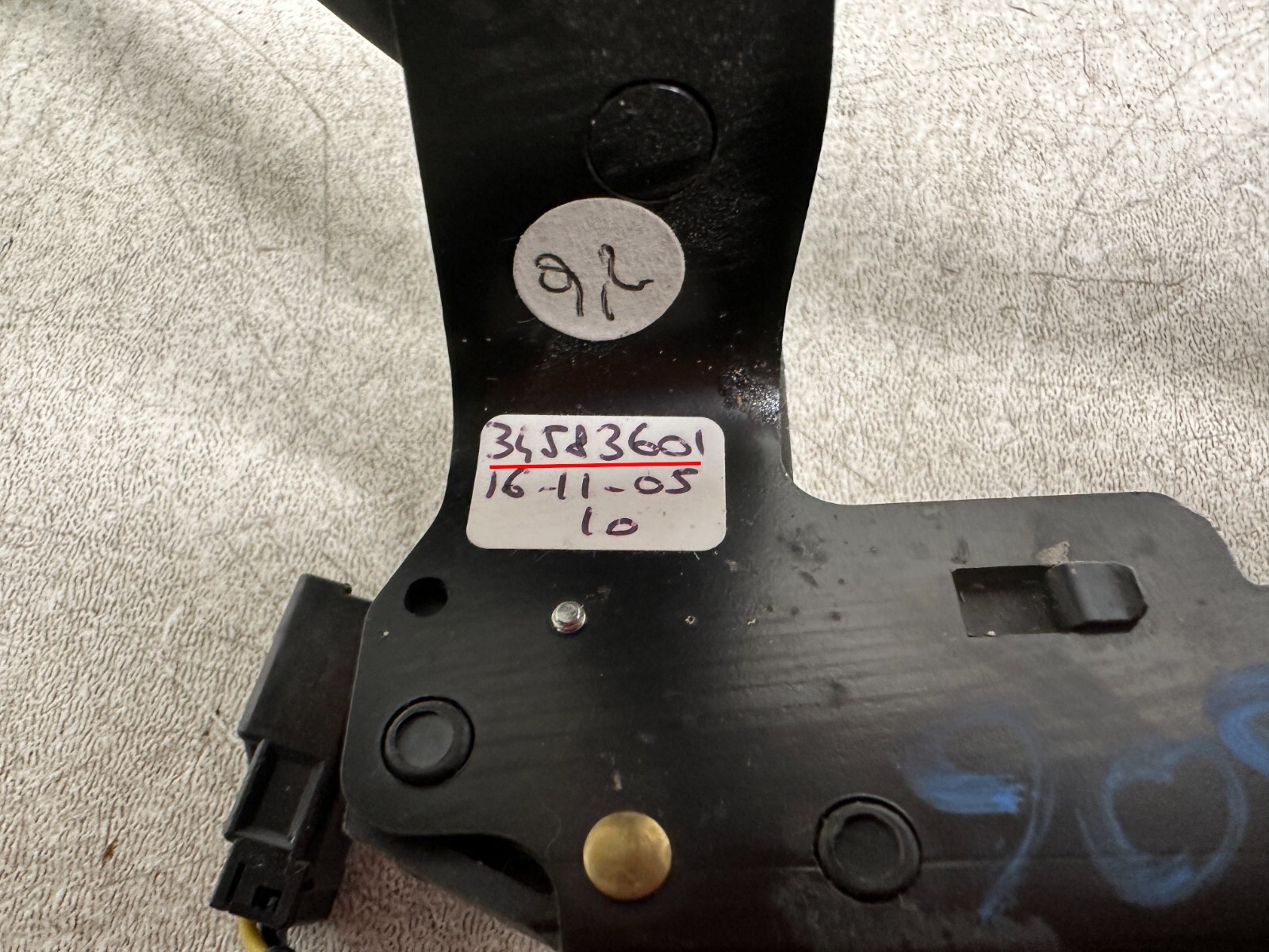 H411188 2004-08 Maserati Quattroporte M139 STEERING PADDLE SHIFT LEVERS 34583601