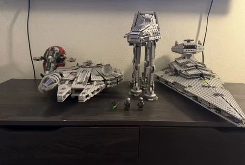 Lot of OT Lego Star Wars Ships. 75312, 7965, 75054, 6211. 2 Minifigs