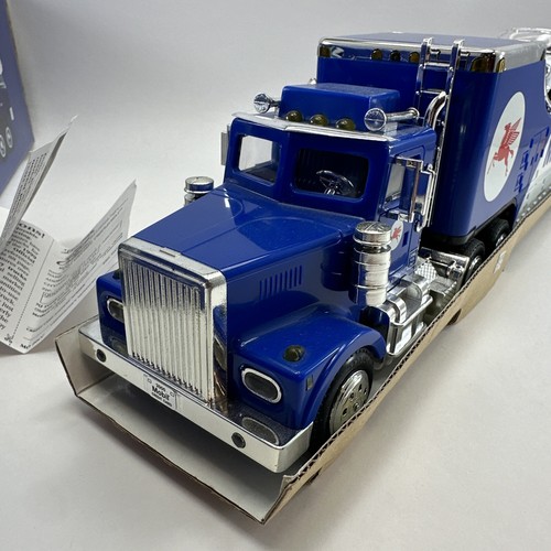 Mobil 1 Vintage Car Carrier Truck W Removable Die Cast Corvette Operating lights - Picture 10 of 14