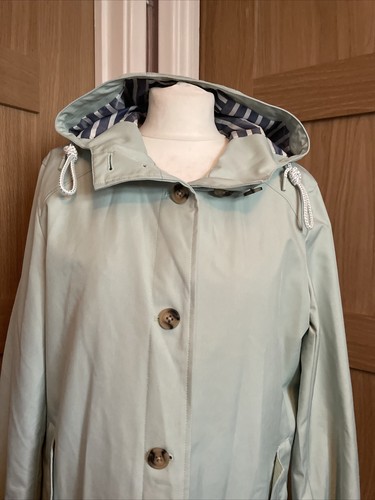 Lands End, Ladies Pale Green Hooded Mac, Trench Coat, Size Medium, Chest 40" - Picture 2 of 6