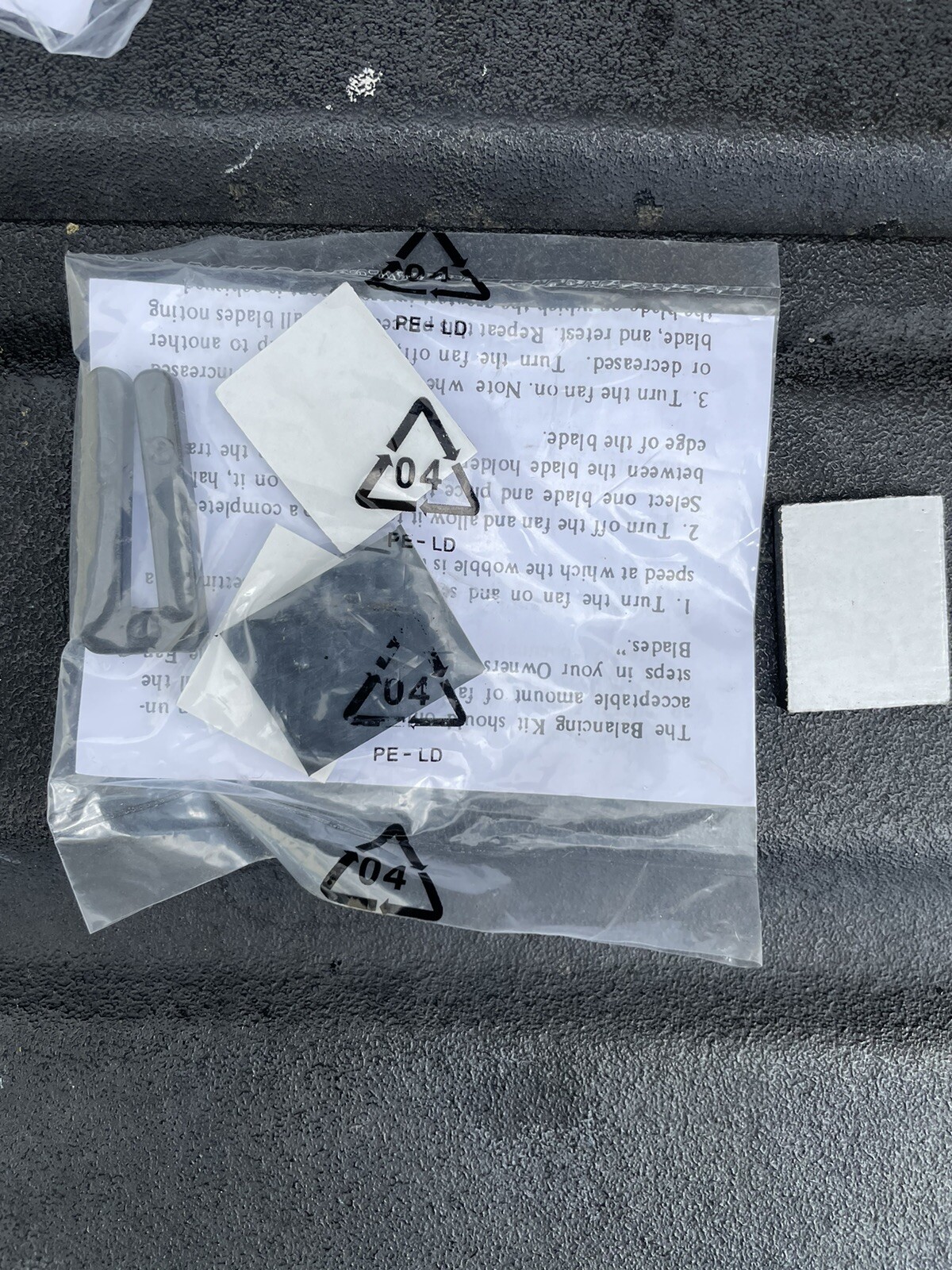 Ceiling Fan Blade Balancer Kit for Smooth Quiet Operation  -image