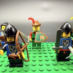 LEGO Castle 6103 - Castle Mini Figures 100% Complete No Box No Instructions