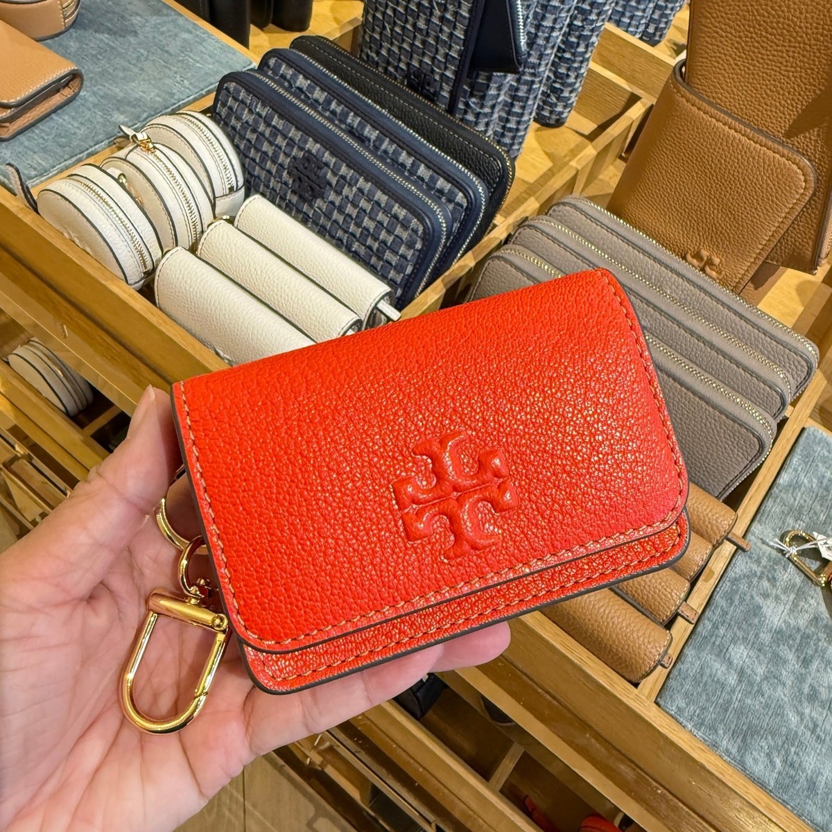 ハンドバッグ Tory Burch Tory Burch Thea Flap Card Case 162924 In Poppy Red | eBay